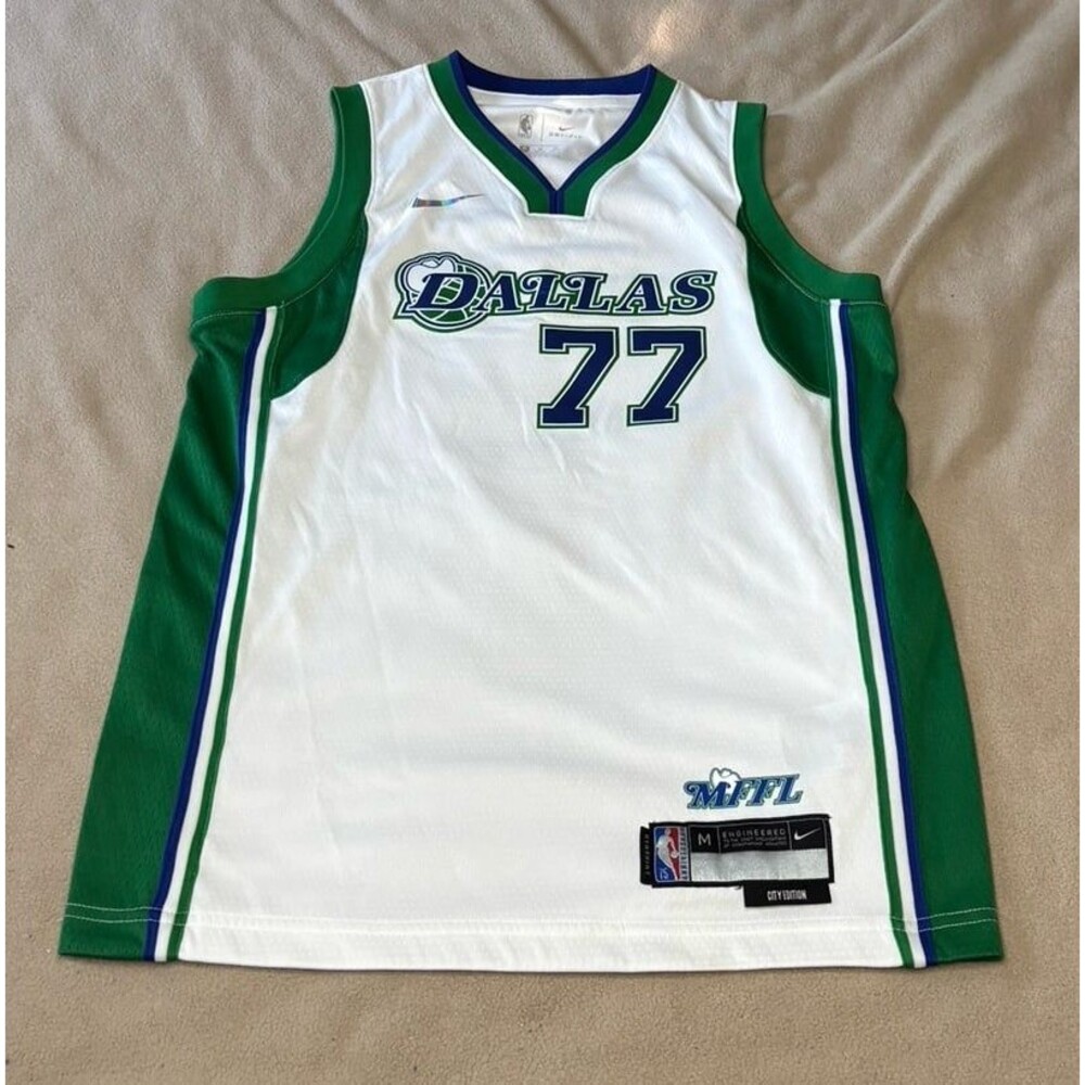 Dallas Mavericks Luka Doncic 2021-2022 City Edition Swingman Jersey Size Youth M